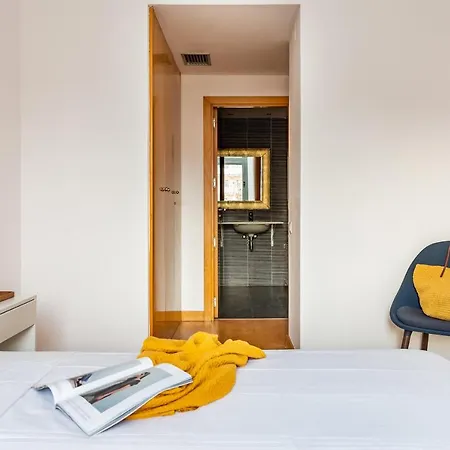 2br - 2bh Close To The Beach