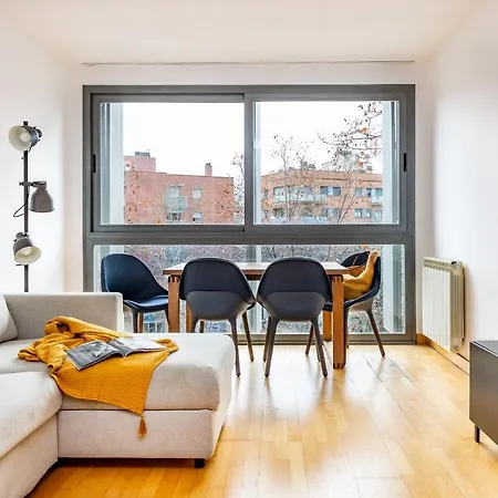 2br - 2bh Close To The Beach *