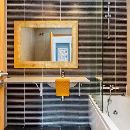2br - 2bh Close To The Beach Barcelona