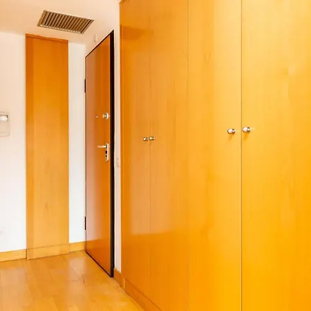 2br - 2bh Close To The Beach Apartment *
