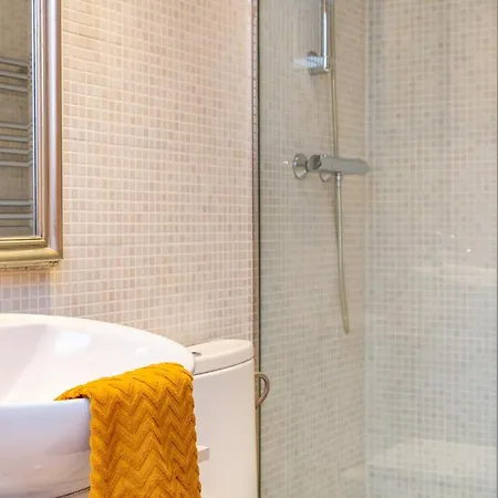 2br - 2bh Close To The Beach דירה